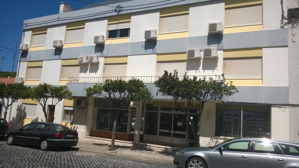 فندق Santiago do Cacémفي  Residencial Gabriel المظهر الخارجي الصورة