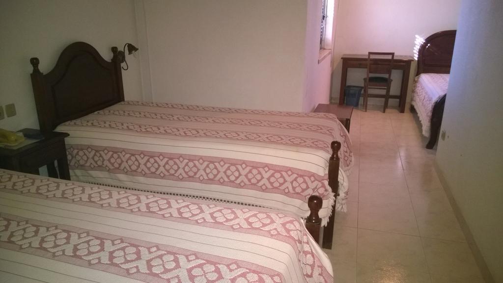 فندق Santiago do Cacémفي  Residencial Gabriel الغرفة الصورة