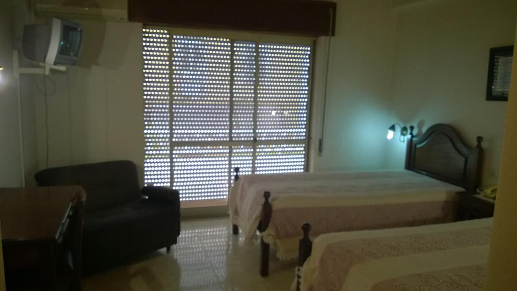 فندق Santiago do Cacémفي  Residencial Gabriel الغرفة الصورة